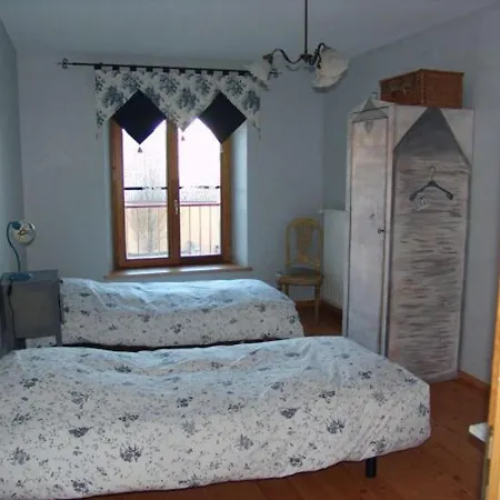 Maison De Caractere 14eme Siecle, 6 Pers., Grand Jardin & Cheminee, Pres De Nancy Et Verdun - Fr-1-585-46 Landsted *