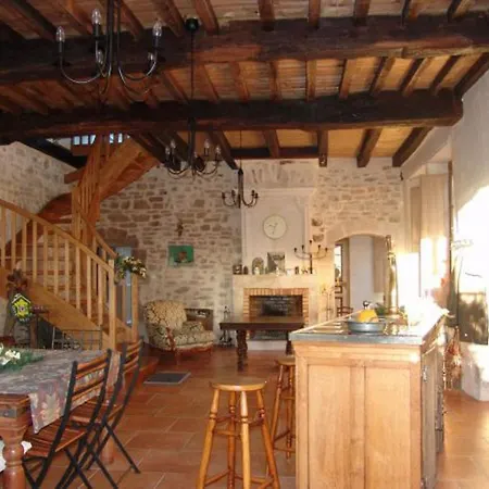 Сasa de vacaciones Maison De Caractère 14ème Siècle, 6 Pers., Grand Jardin&cheminée, Près De Nancy Et Verdun - Fr-1-585-46 *